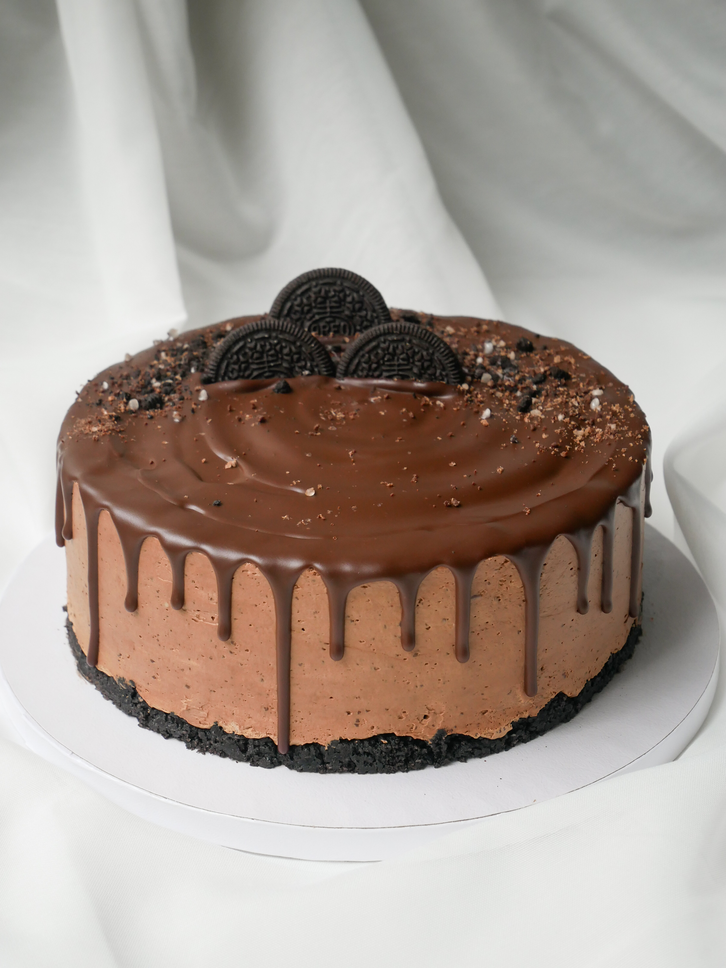 Vegaaninen Oreo-suklaamoussekakku tilauksesta – Bakesteri Kangasala